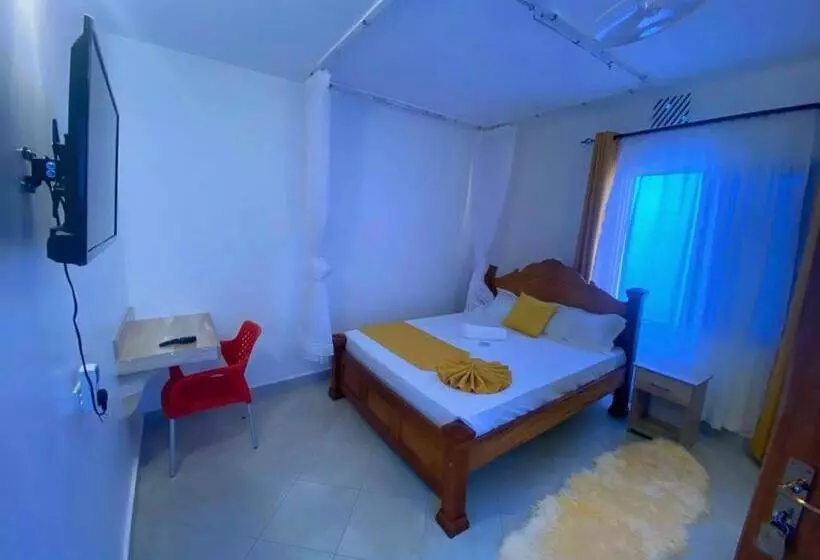 پانسیون Mtwapa Texas Villa Guest House