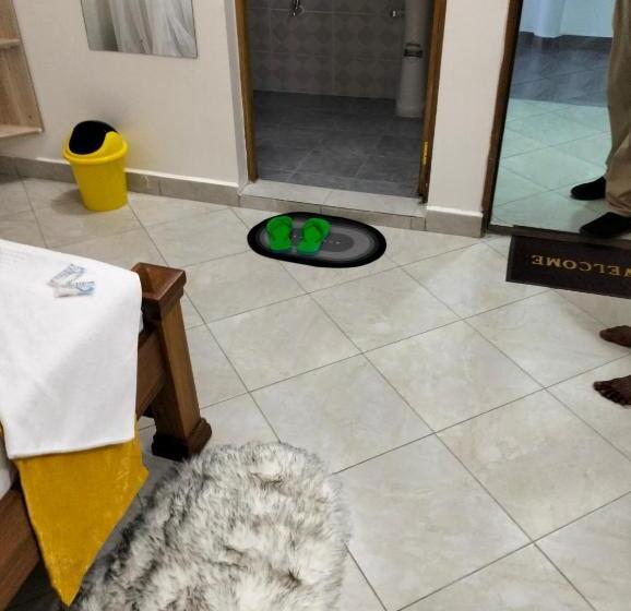 پانسیون Mtwapa Texas Villa Guest House