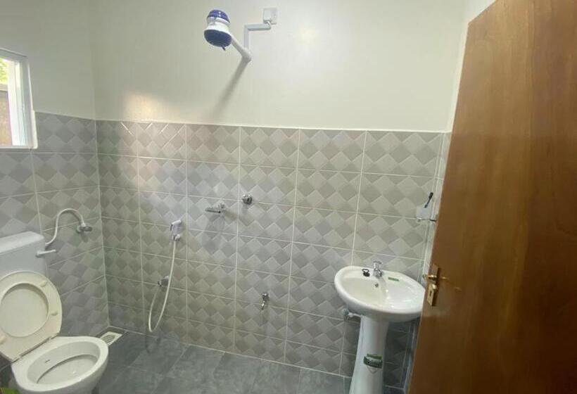 پانسیون Mtwapa Texas Villa Guest House