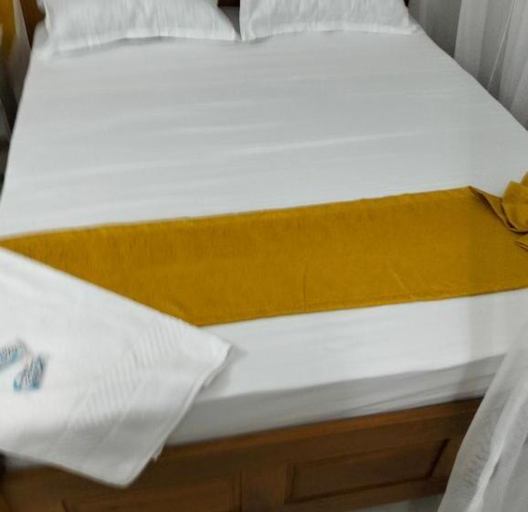 پانسیون Mtwapa Texas Villa Guest House