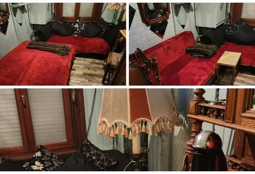 پانسیون Room In House 2 Floors 2 Bedrooms Near Central Station