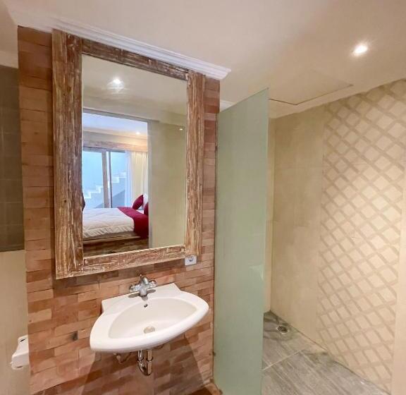 Pensió The Jimbaran Five