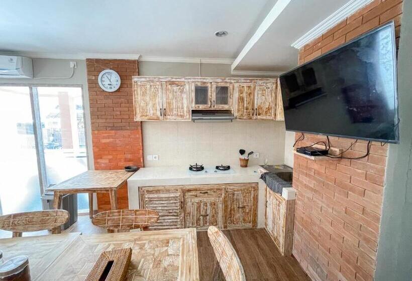 Pensió The Jimbaran Five