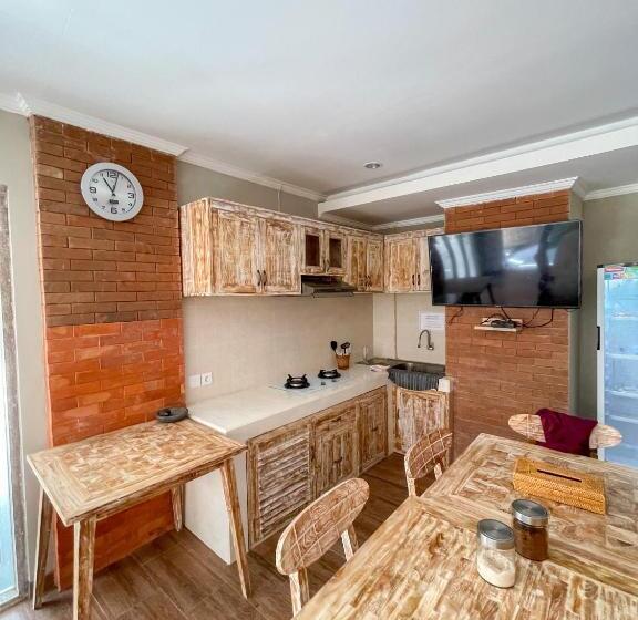 Pensió The Jimbaran Five