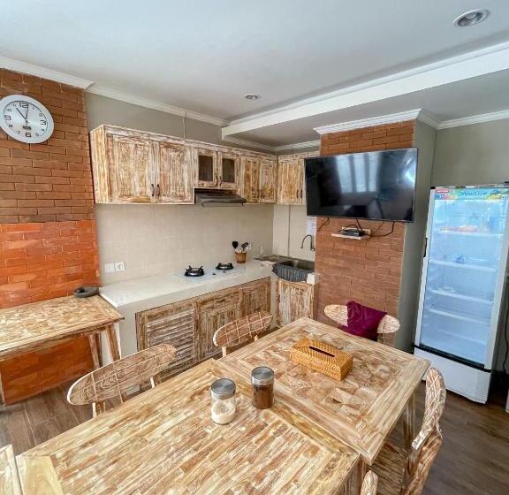 Pensió The Jimbaran Five