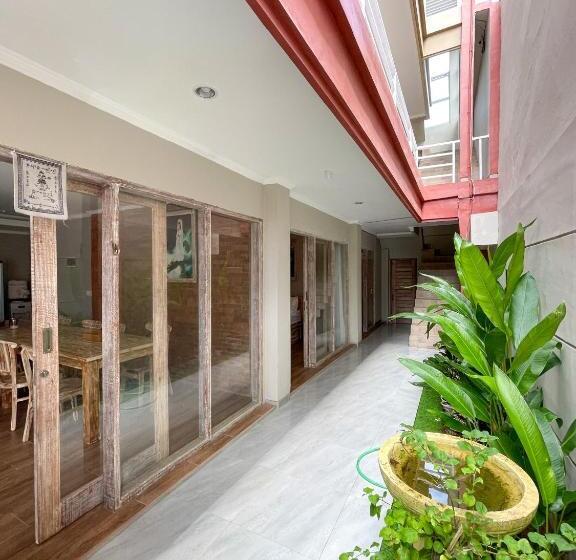 Pensió The Jimbaran Five