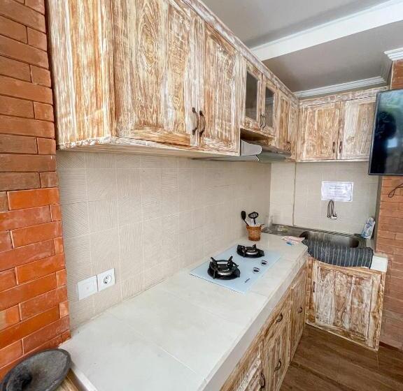 Pensió The Jimbaran Five