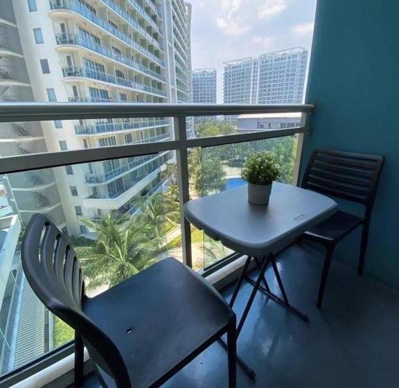 Azure Urban Resort Near Naia Airport Free Wifi And Netflix