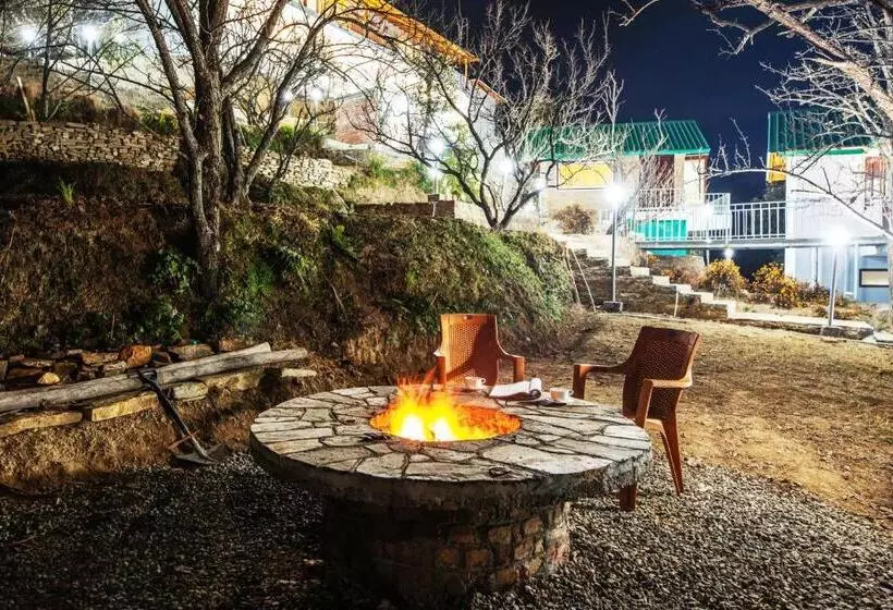 Shree Parijat Resort At Mukteshwar Hill Station With Himalayan View