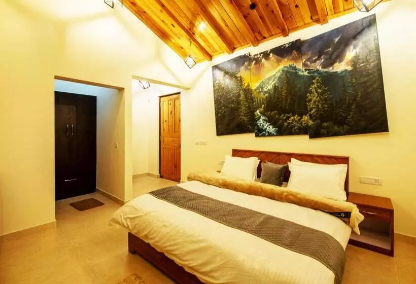 Shree Parijat Resort At Mukteshwar Hill Station With Himalayan View