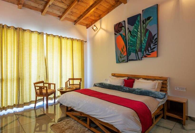 Shree Parijat Resort At Mukteshwar Hill Station With Himalayan View