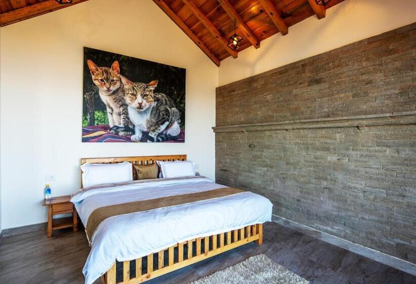 Shree Parijat Resort At Mukteshwar Hill Station With Himalayan View