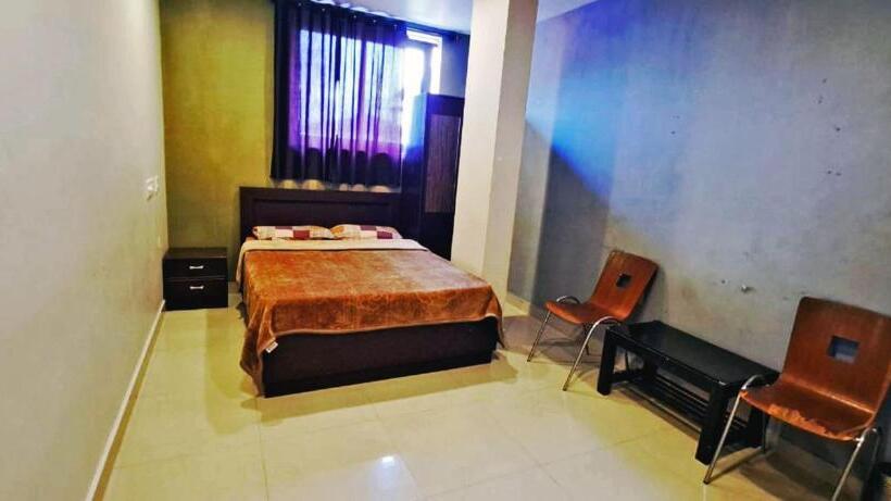 Отель Town Gate