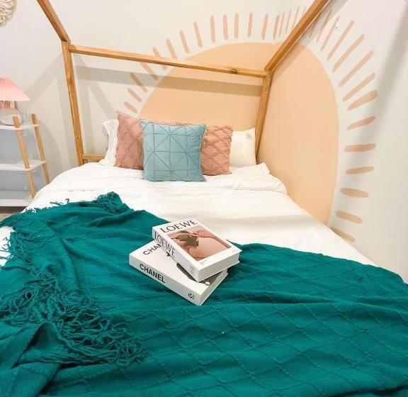 The Song Luxury Apartment By Lisa House