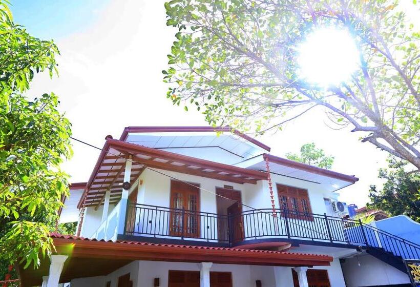 צימר Dinsara Pearl Villa