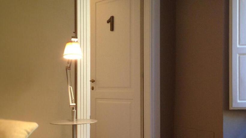 تختخواب و صبحانه Rooms Buonanotte Barbarossa