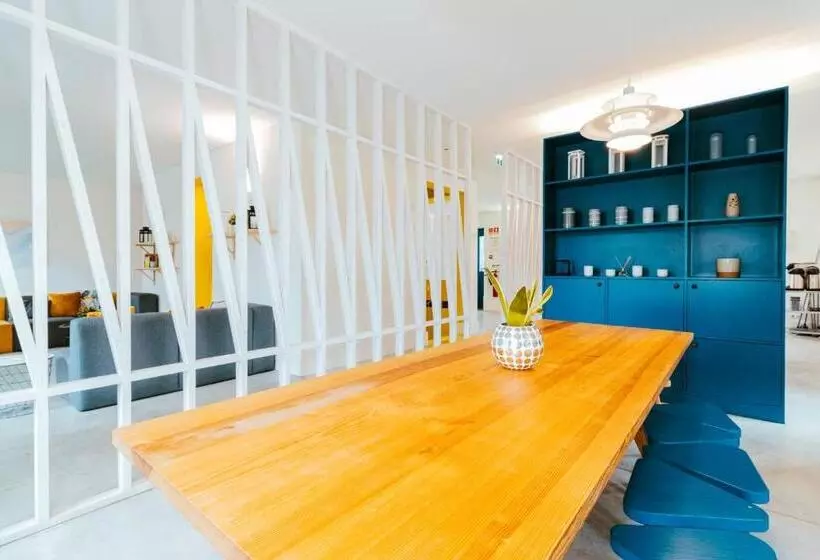 Retkeilymaja Surf & Sea Suites