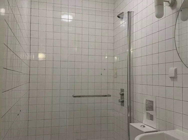 Retkeilymaja Surf & Sea Suites