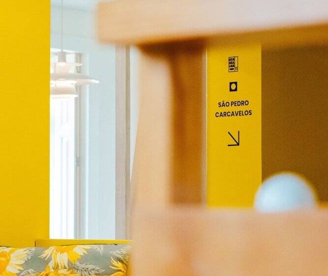 هاستل Surf & Sea Suites