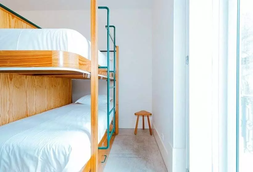 Retkeilymaja Surf & Sea Suites