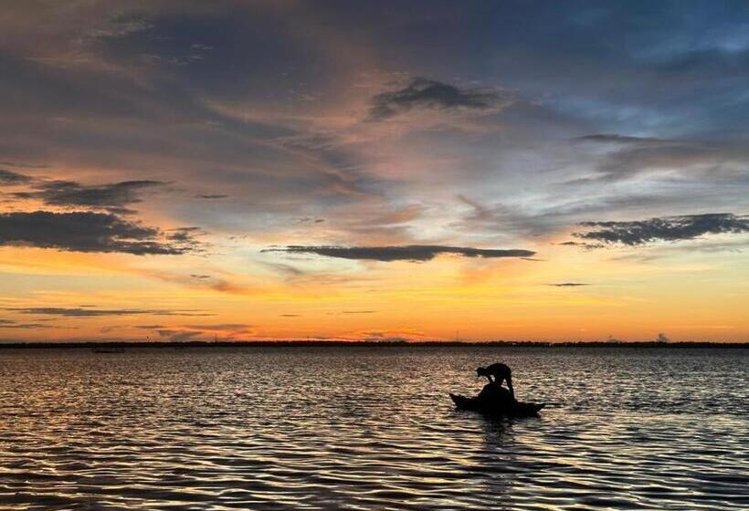 ホテル Lagoon Step Airport Transit
