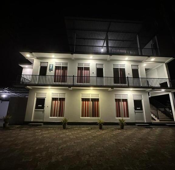 ホテル Lagoon Step Airport Transit