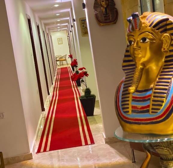 هتل Locanda Pyramids View