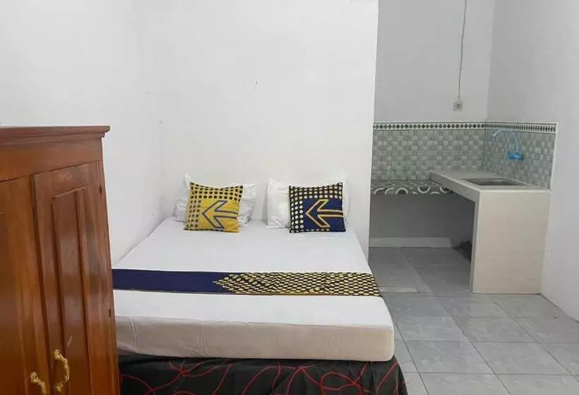 Hotelli Spot On 93555 Triple N Homestay