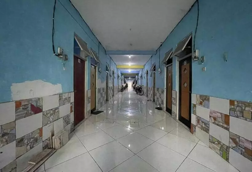 Hotelli Spot On 93555 Triple N Homestay