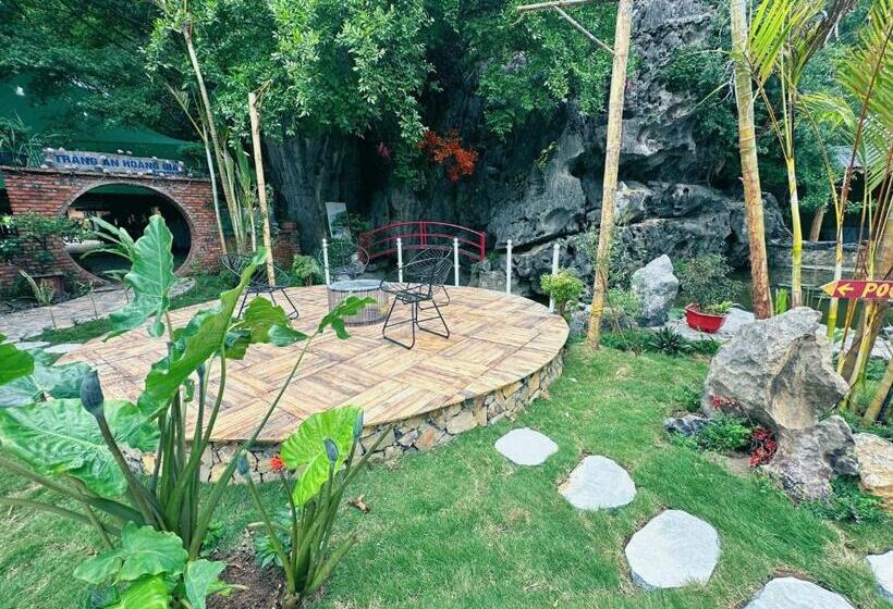 Hotel Trang An Legend