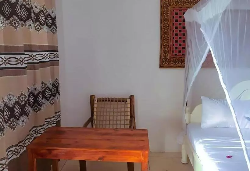 هتل Zanz 14 Beach Bungalows