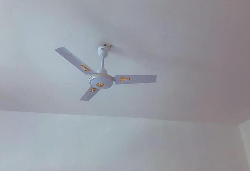 Отель Zanz 14 Beach Bungalows