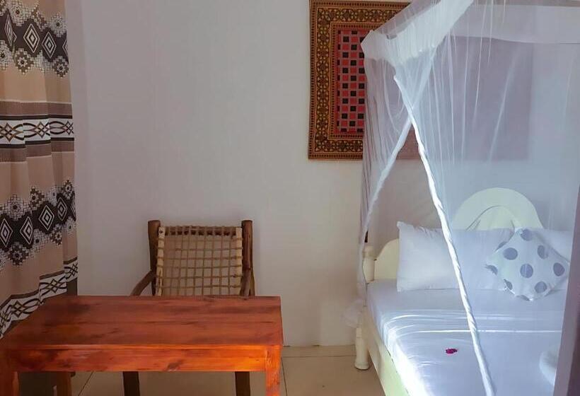 Отель Zanz 14 Beach Bungalows