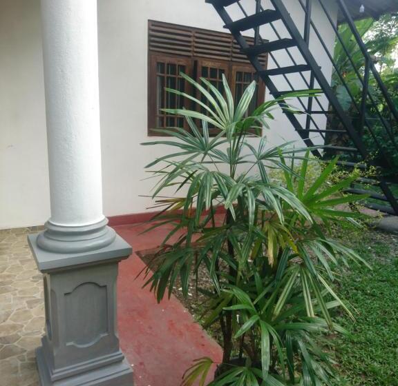 Pensão Villa Manu Hikkaduwa