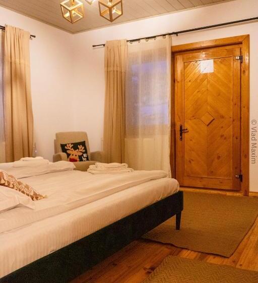 پانسیون Sadova Village Casa Maria