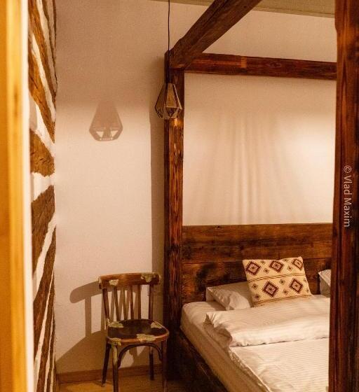 پانسیون Sadova Village Casa Maria