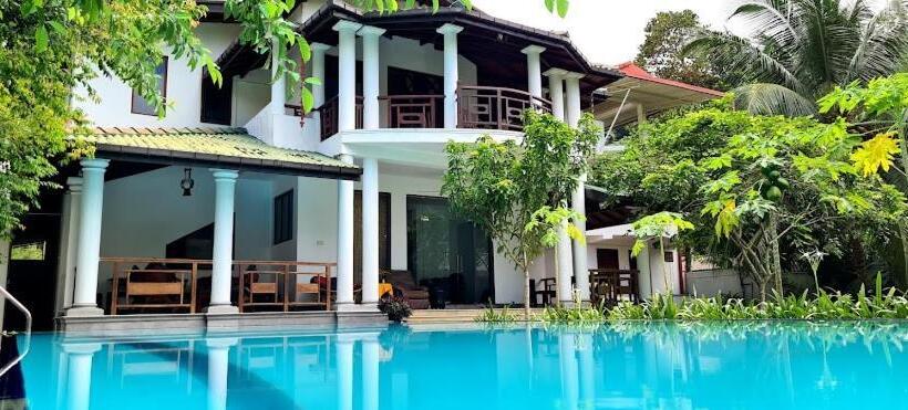 بنسيون The Calm Of8