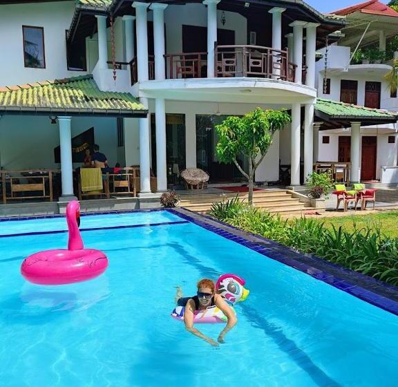 بنسيون The Calm Of8