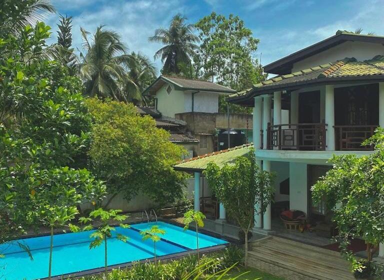 بنسيون The Calm Of8