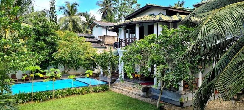 بنسيون The Calm Of8