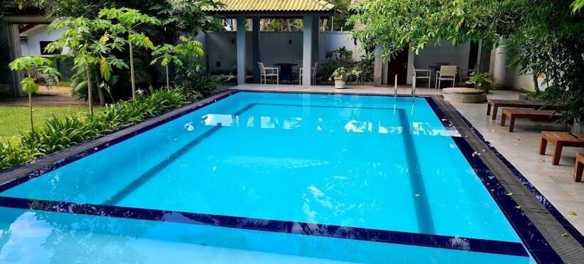 بنسيون The Calm Of8