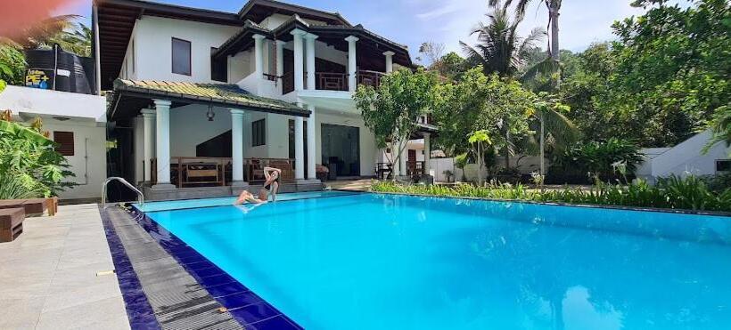 بنسيون The Calm Of8