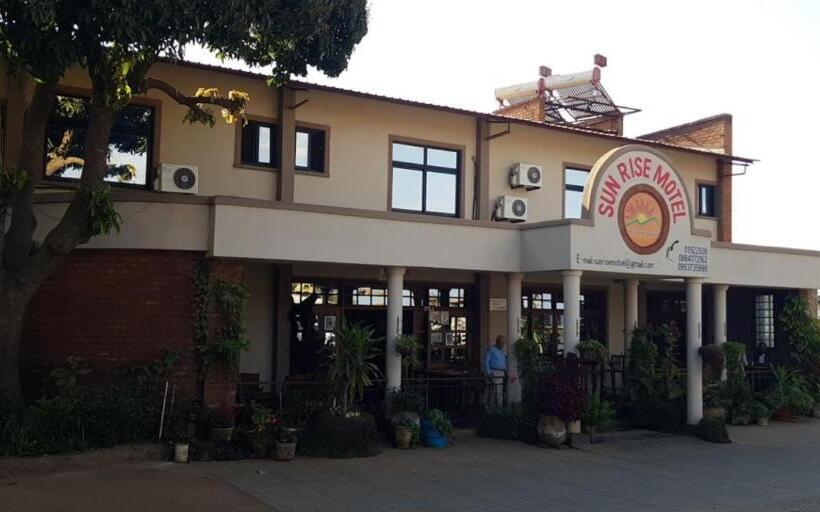 Sunrise Motel