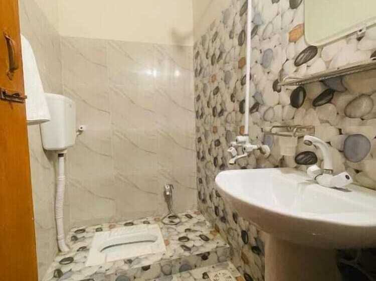 هتل Bed & Rest Airport