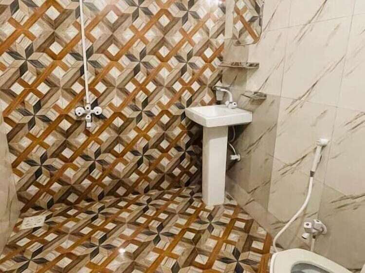 هتل Bed & Rest Airport