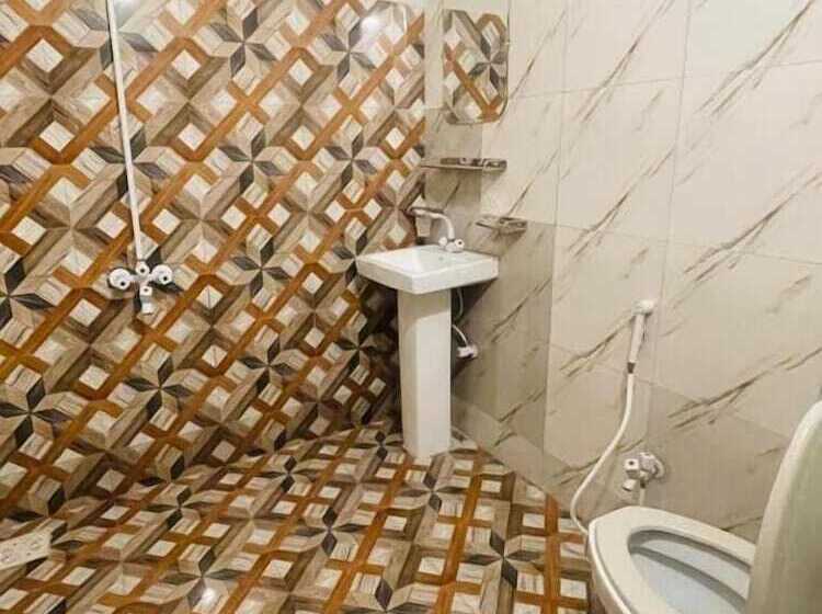 هتل Bed & Rest Airport