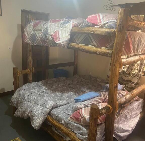 ユースホステル A Cozy Home Stay In Arusha Catus House