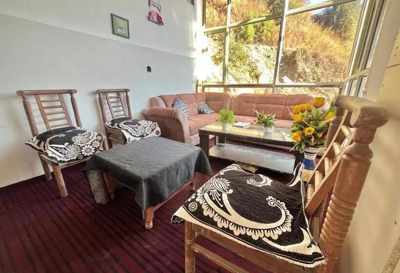 ベッドアンドブレックファースト Backwoods Suites Shimla