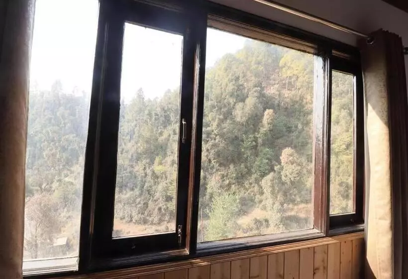 ベッドアンドブレックファースト Backwoods Suites Shimla