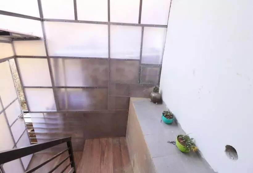 ベッドアンドブレックファースト Backwoods Suites Shimla